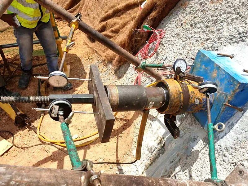 Rockbolt installation
